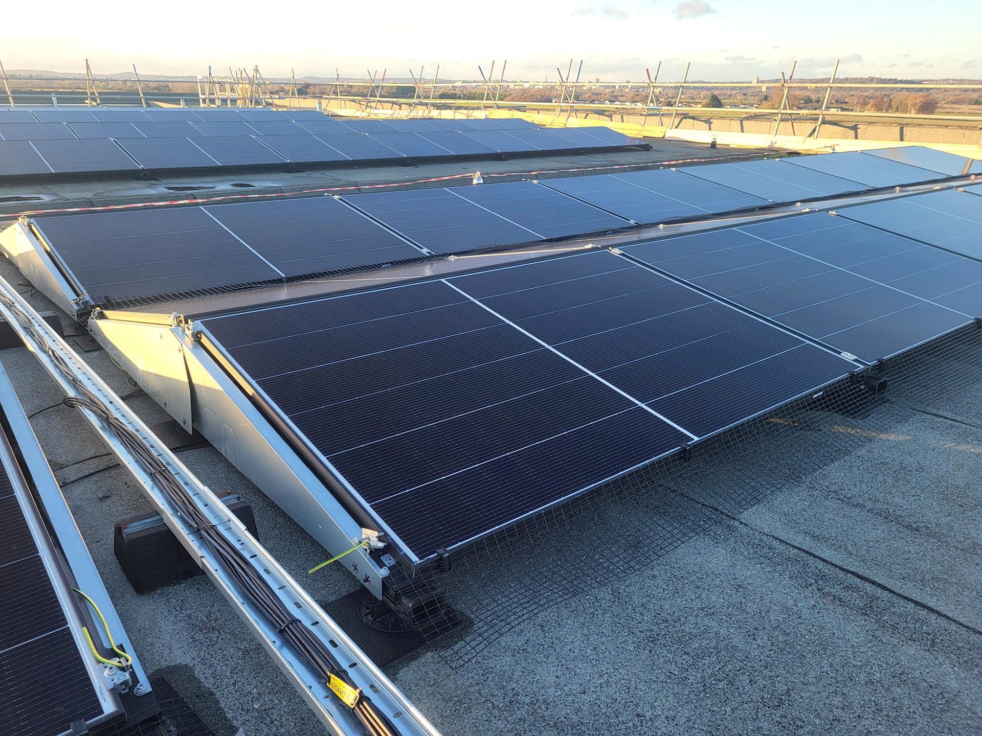 Spire Nottingham Hospital installs solar panel array in the first steps to achieving net zero carbon emissions by 2030